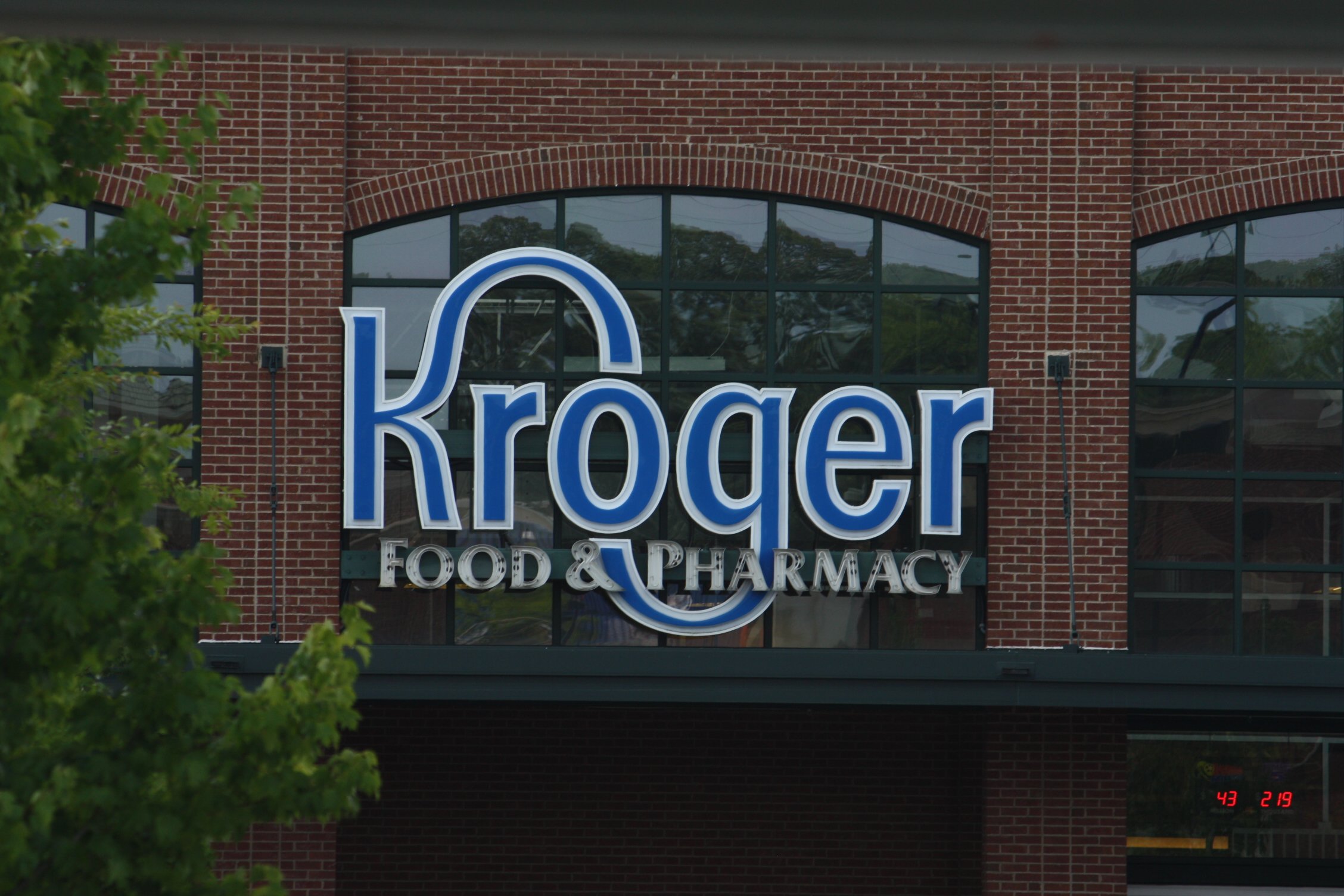 Kroger hiring for about 250 positions