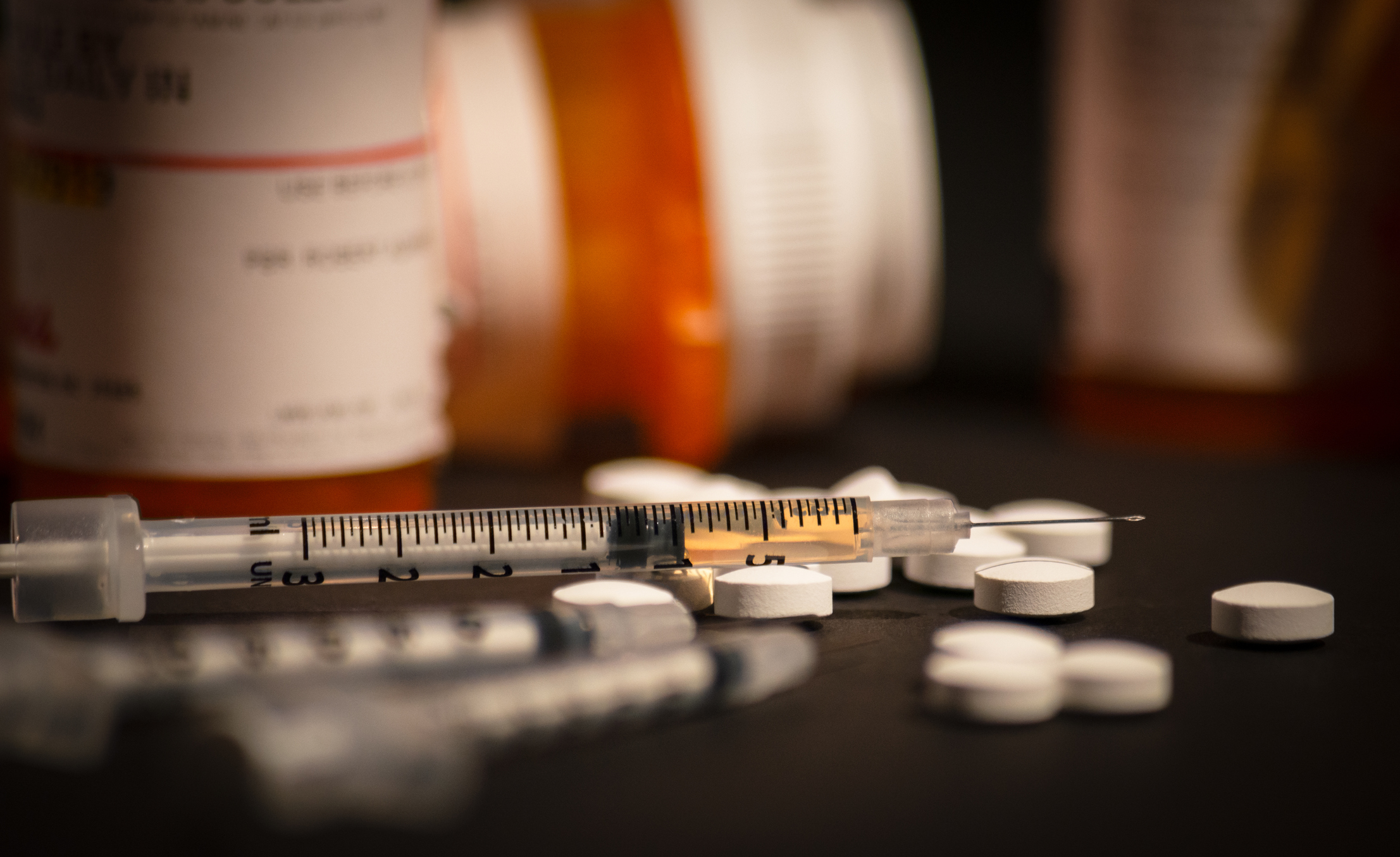 US drug overdose deaths fell slightly in 2018